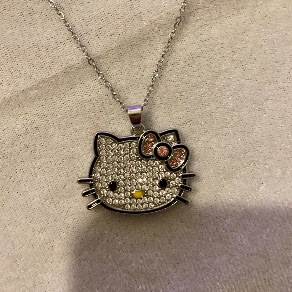 [SOLD] Hello Kitty Crystal Necklace